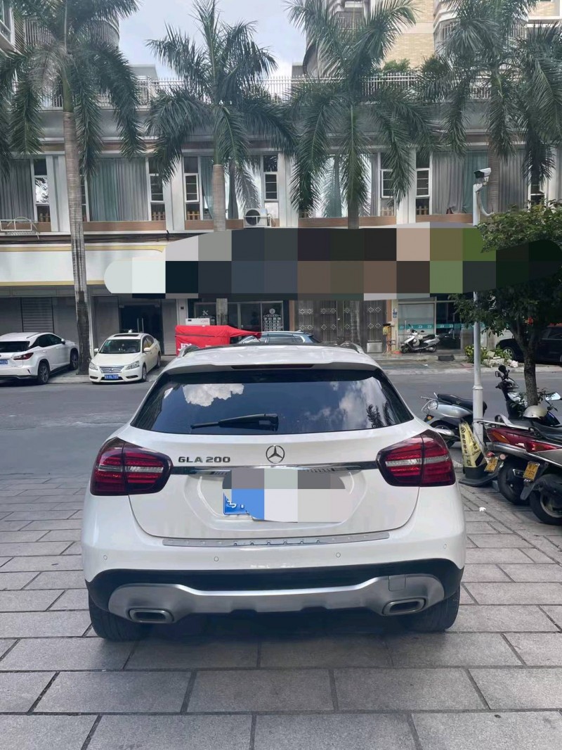 广州18年奔驰GLA8