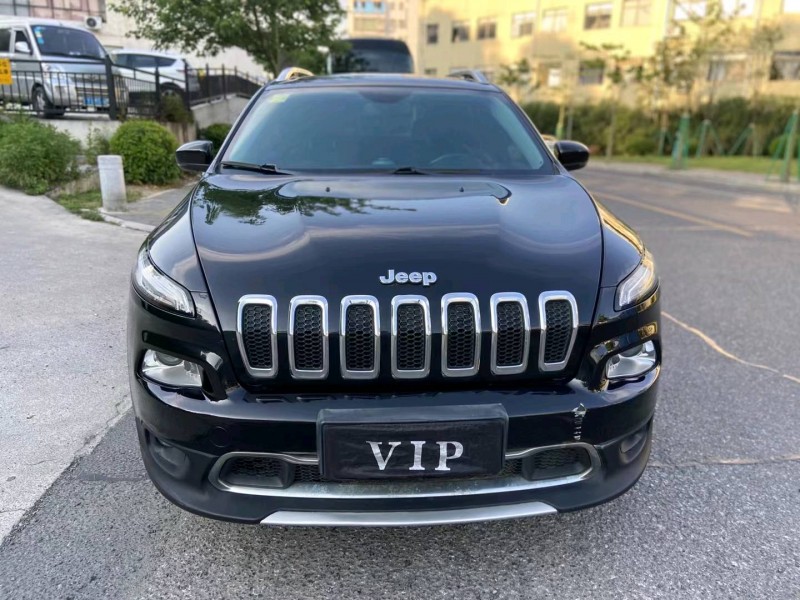 广州18年Jeep自由光1