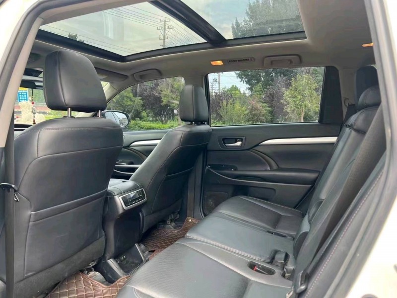 济南19年丰田汉兰达5