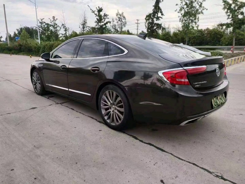 苏州17年别克君越4