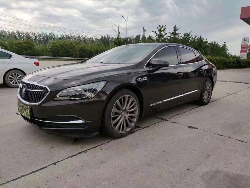 苏州17年别克君越5