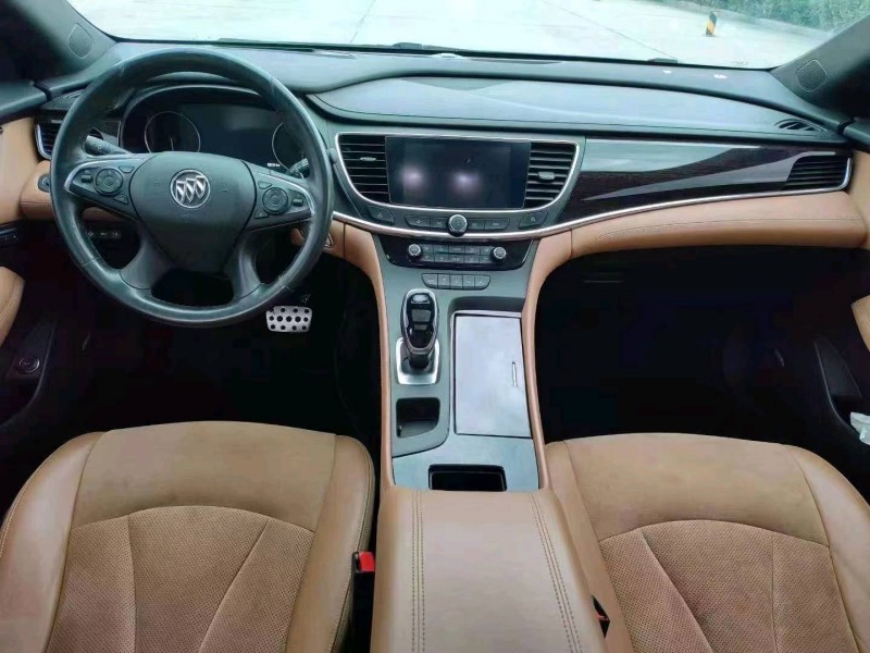 苏州17年别克君越8