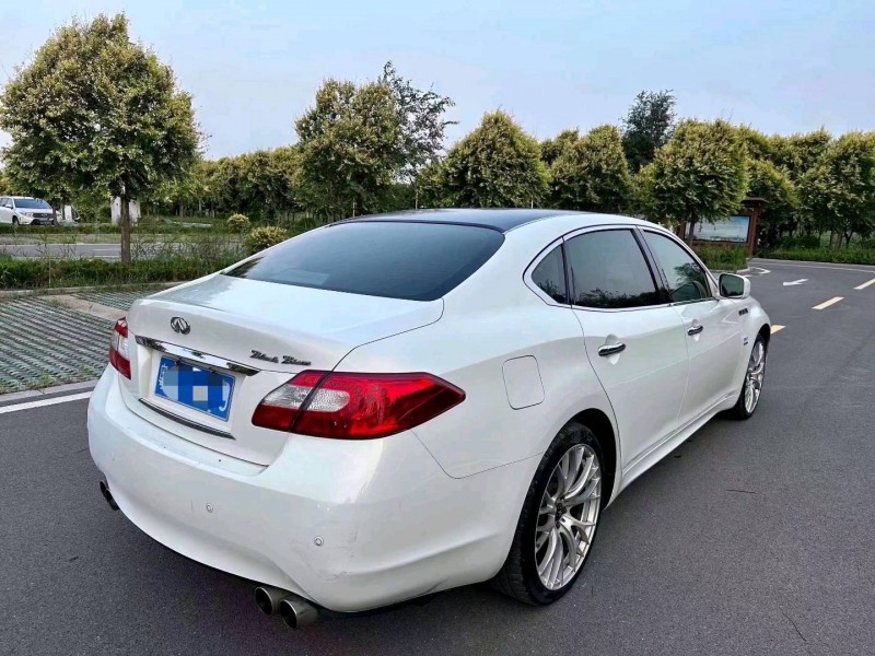 枣庄14年英菲尼迪Q50L5