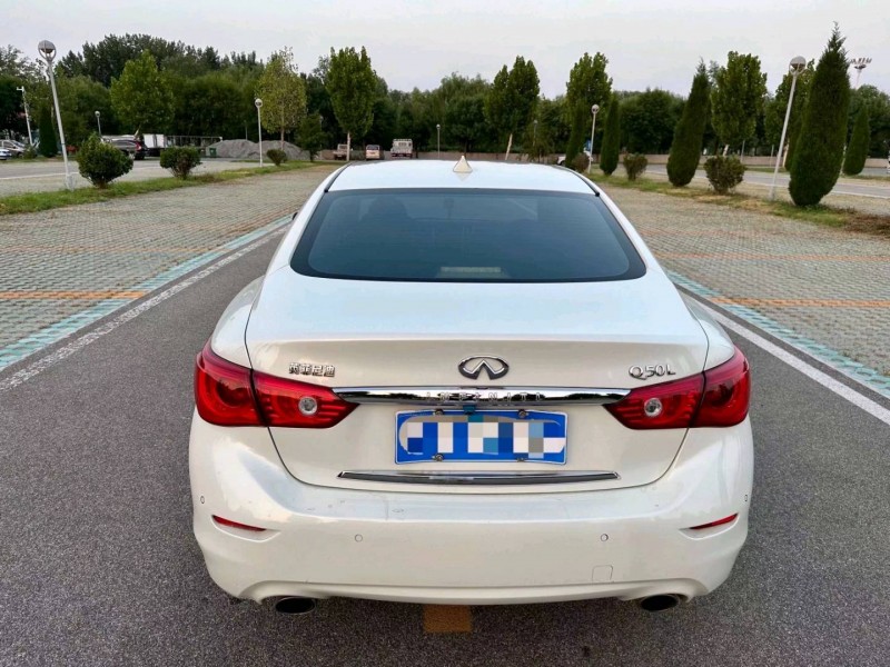 枣庄17年英菲尼迪Q50L6