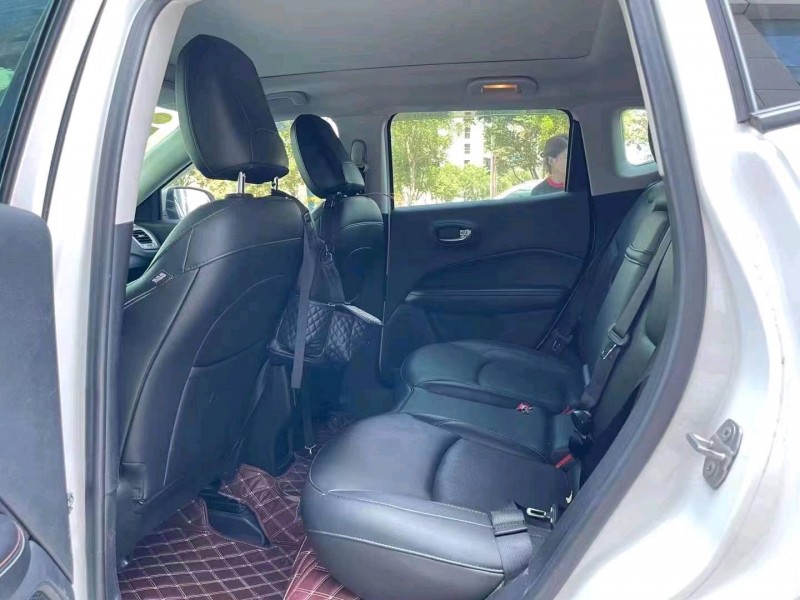 枣庄17年Jeep指南者9