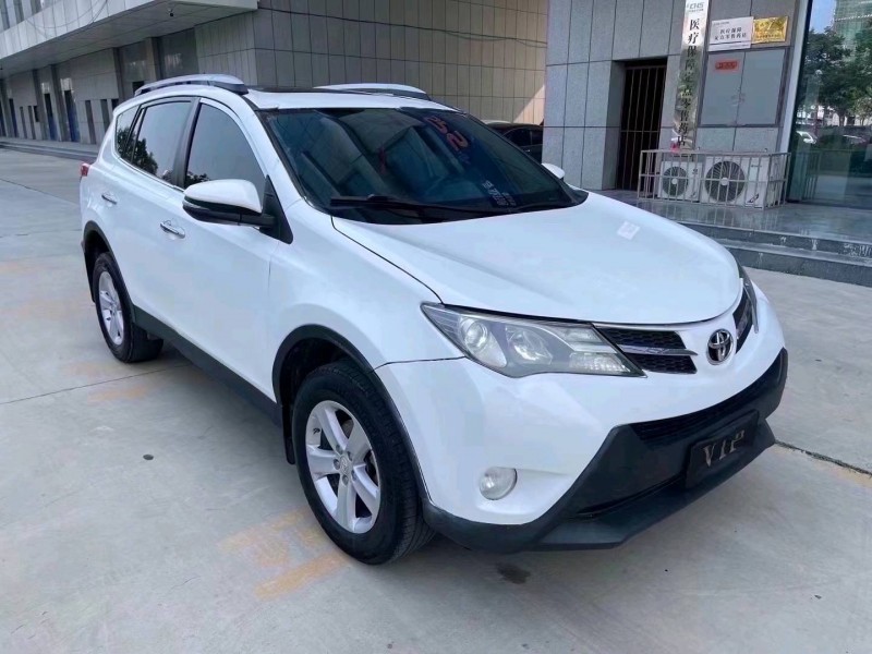 东营14年丰田RAV42