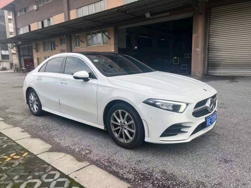 苏州22年奔驰A2