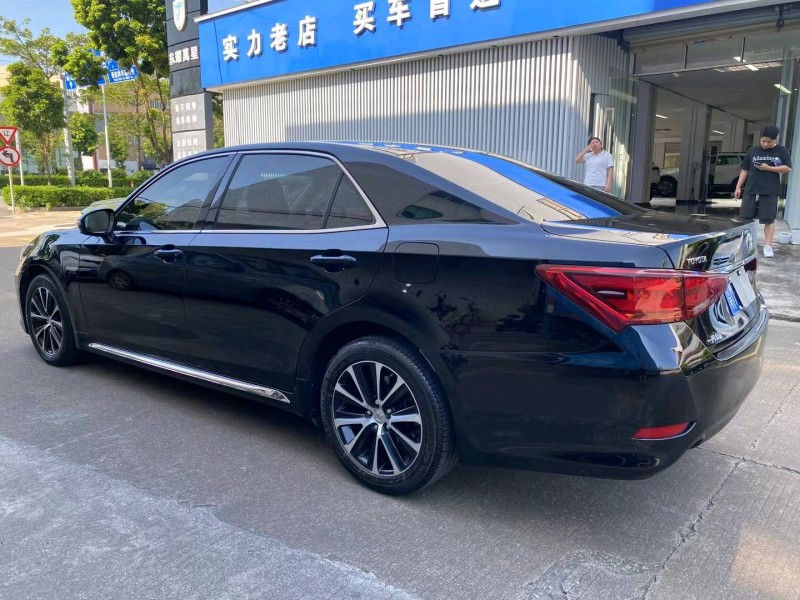 中山18年丰田皇冠3