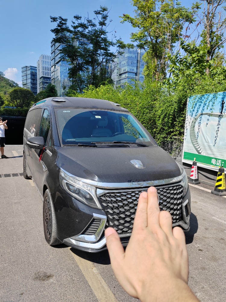 重庆22年奔驰傲旋大白鲨1