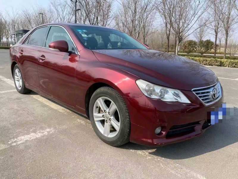 济宁12年丰田锐志2