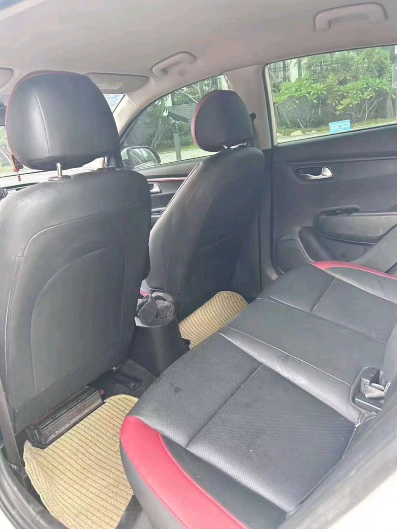 济宁18年起亚凯绅2