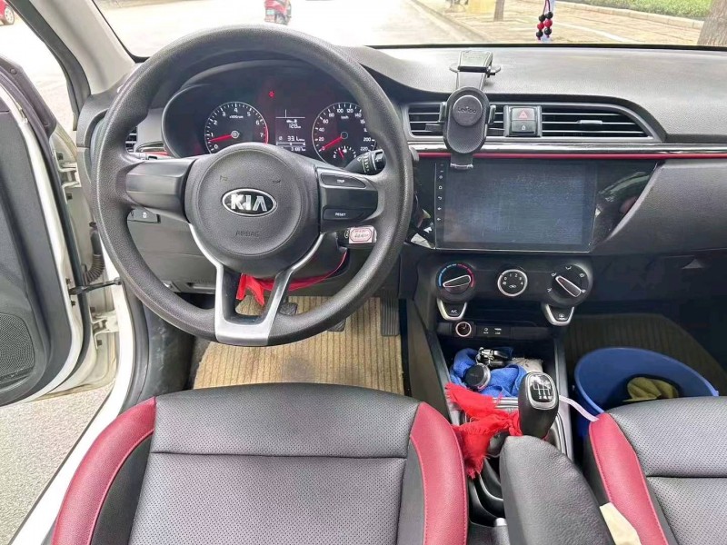 济宁18年起亚凯绅3