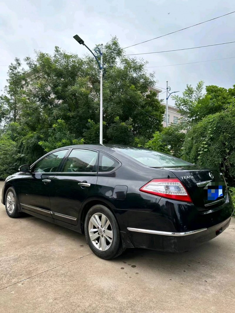 东营12年日产天籁2