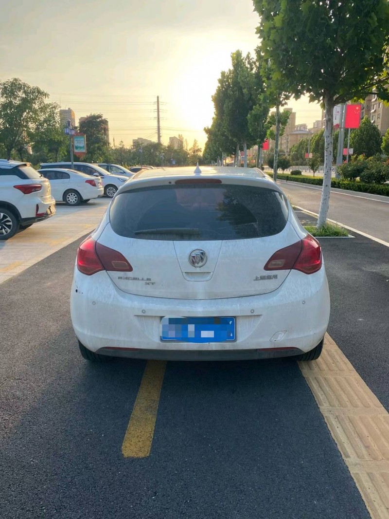 东营15年别克英朗3