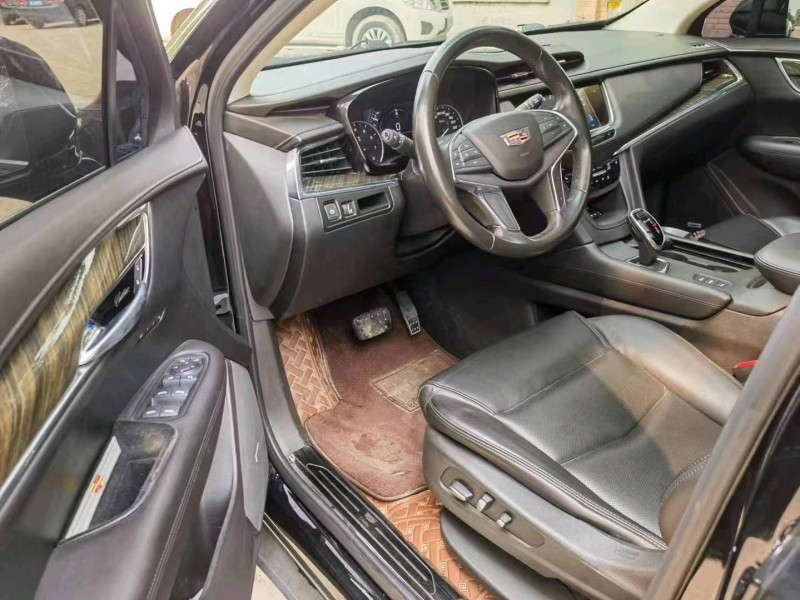 保定18年凯迪拉克XT56