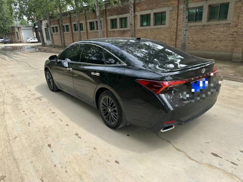 保定20年丰田亚洲龙8