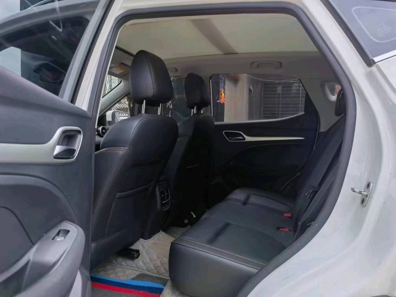 保定20年名爵ZS7