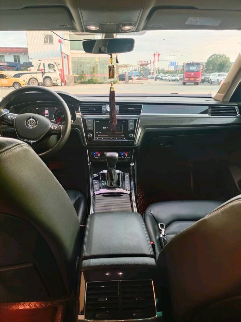 保定16年大众辉昂4