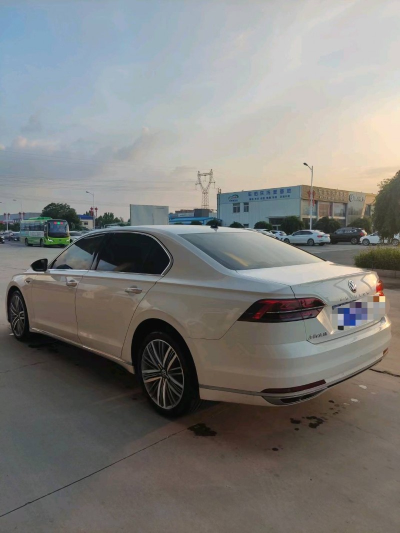 保定16年大众辉昂7