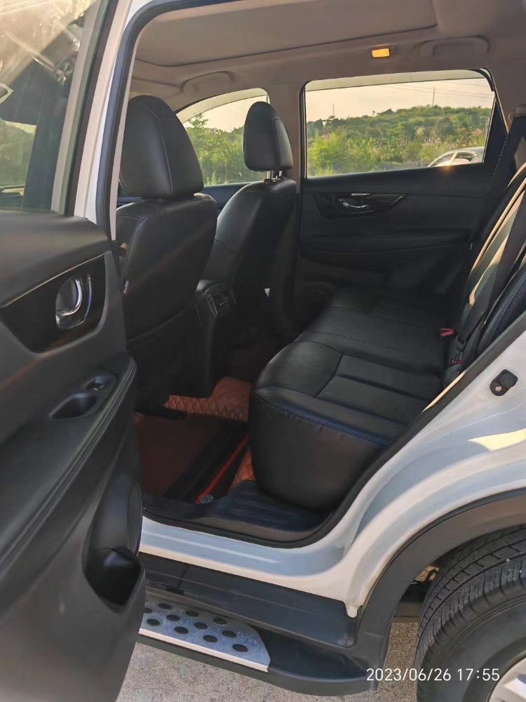 东营19年日产奇骏3