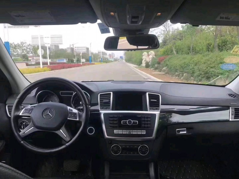 济南16年奔驰GL3