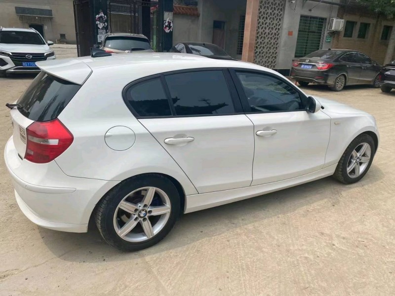 保定11年宝马1系7