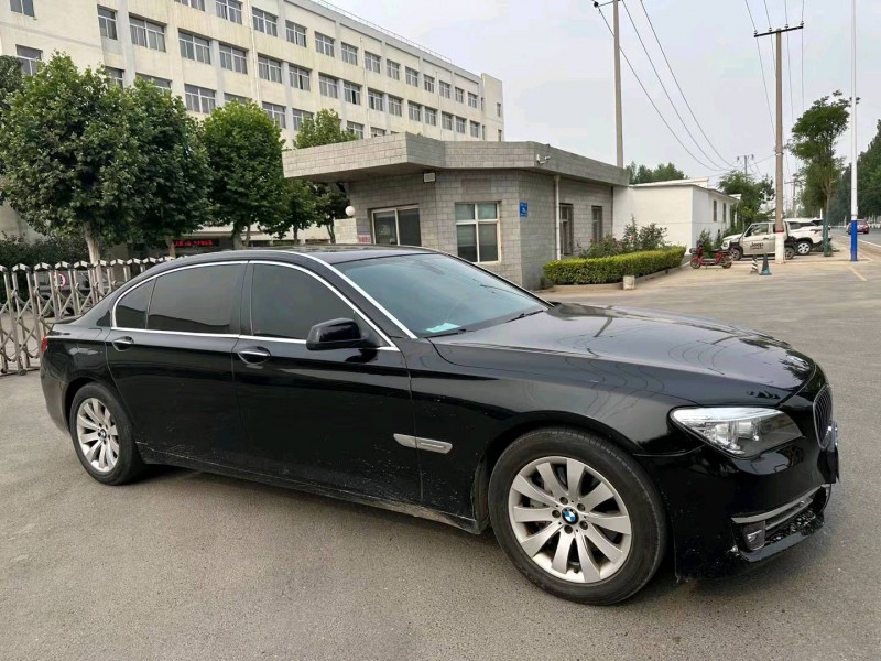 保定12年宝马7系3