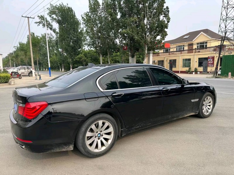 保定12年宝马7系4