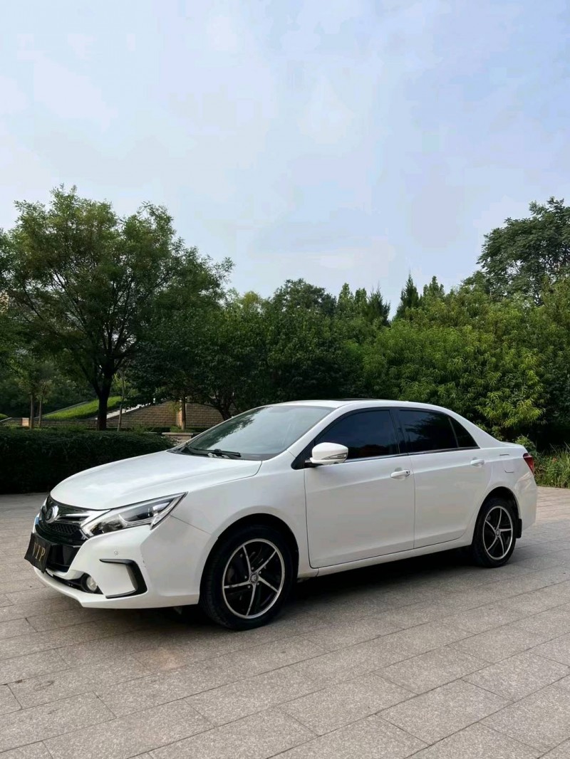 邢台14年比亚迪秦2