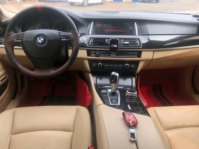 保定13年宝马5系8