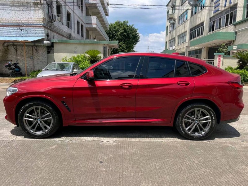 中山19年宝马X43