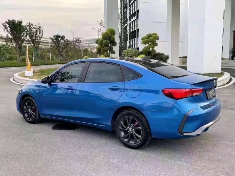 嘉兴21年别克威朗5