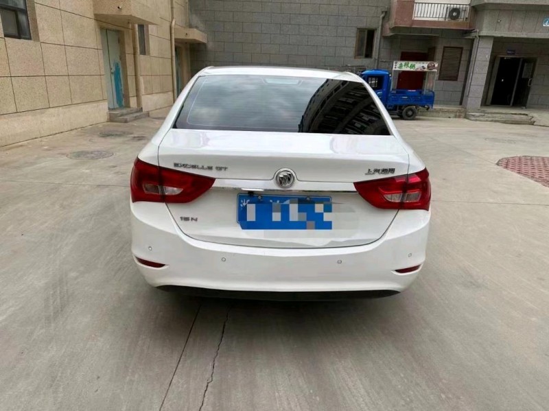 保定17年别克英朗8