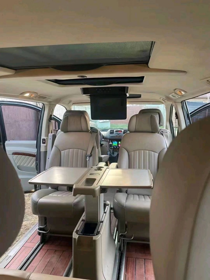 邯郸13年奔驰唯雅诺3