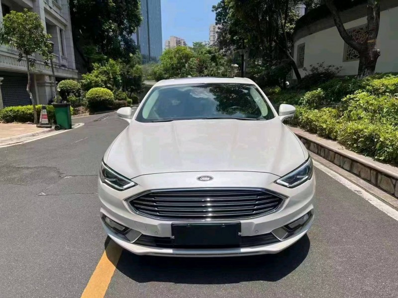 珠海17年福特蒙迪欧1