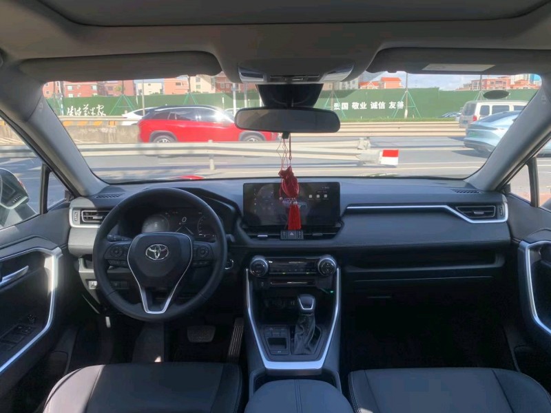 佛山23年丰田威兰达7