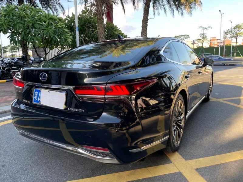 佛山19年雷克萨斯LS5