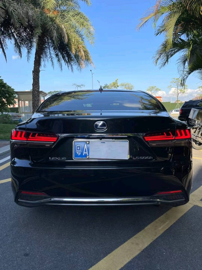 佛山19年雷克萨斯LS9