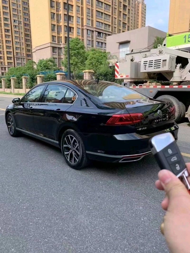 济宁23年大众迈腾8