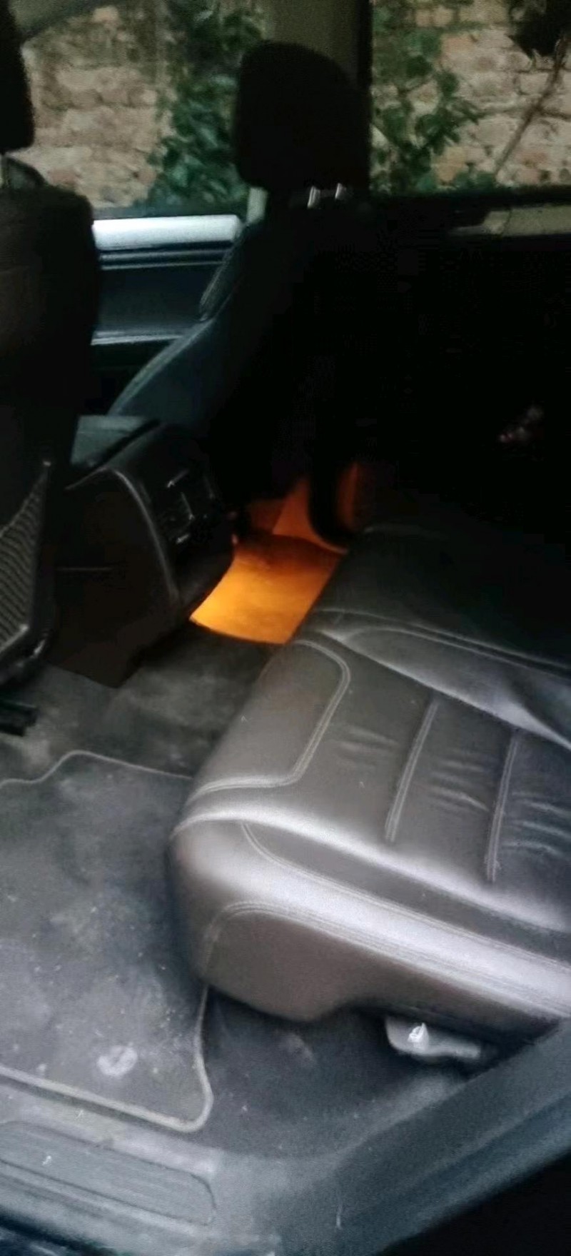 济南16年大众途锐3