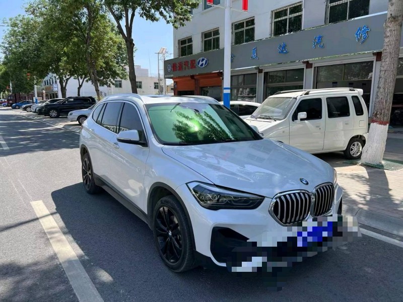 保定21年宝马X13