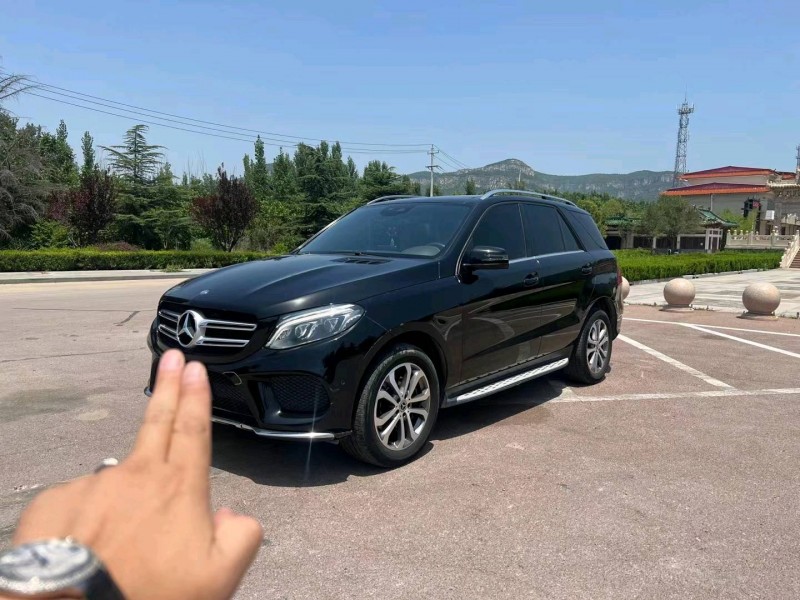 济南17年奔驰GLE2