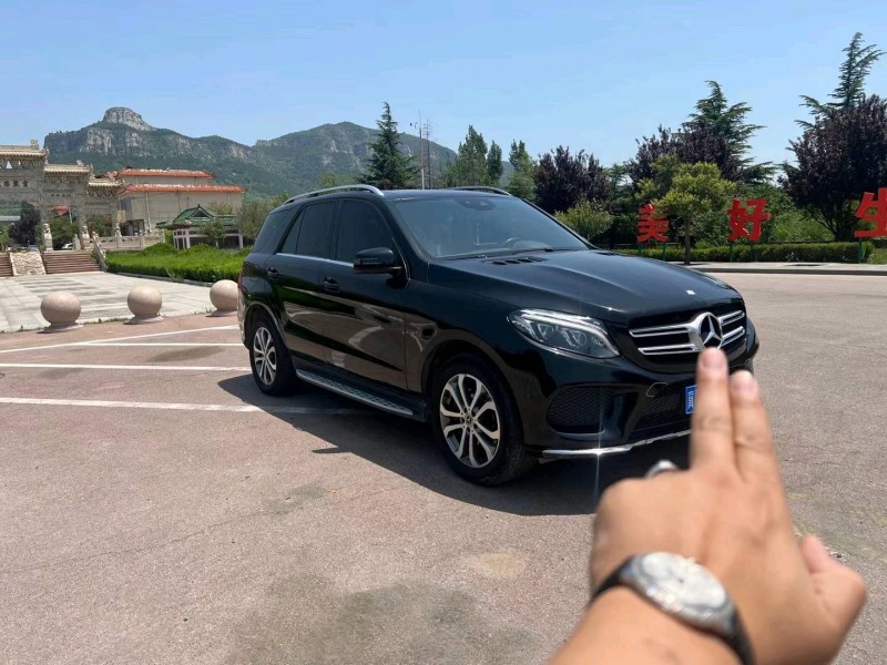 济南17年奔驰GLE3