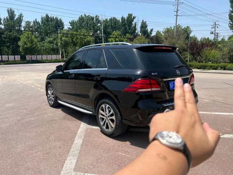 济南17年奔驰GLE7