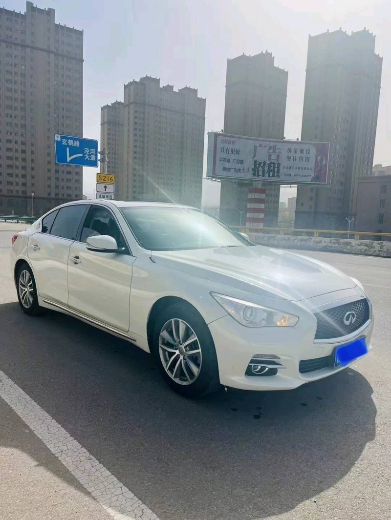 平涼16年英菲尼迪Q50L2