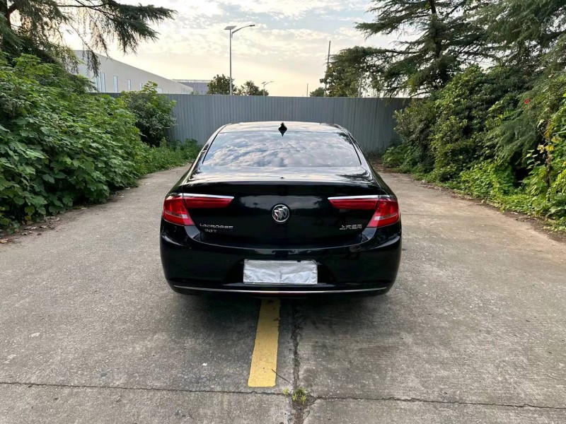 徐州16年别克君越9