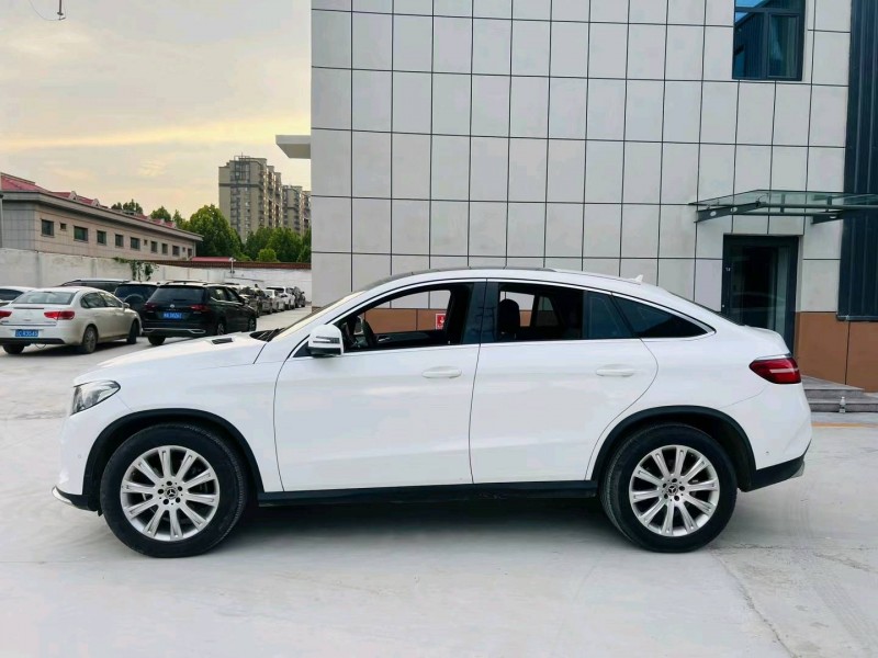 青岛18年奔驰GLE5