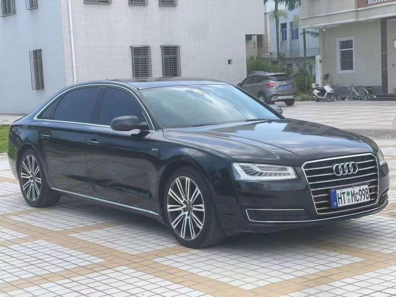 珠海12年奥迪A8L9