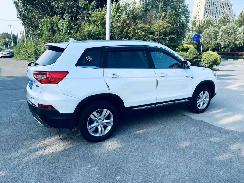 沈陽17年長安汽車CS755