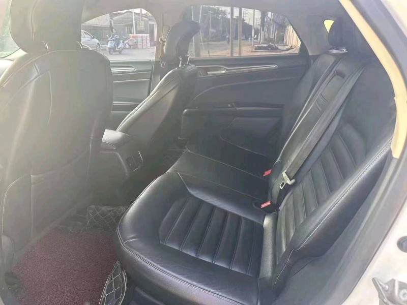 珠海17年福特蒙迪欧8